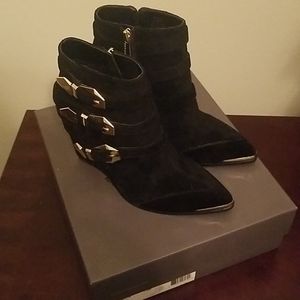 NWB Vince Camuto Booties